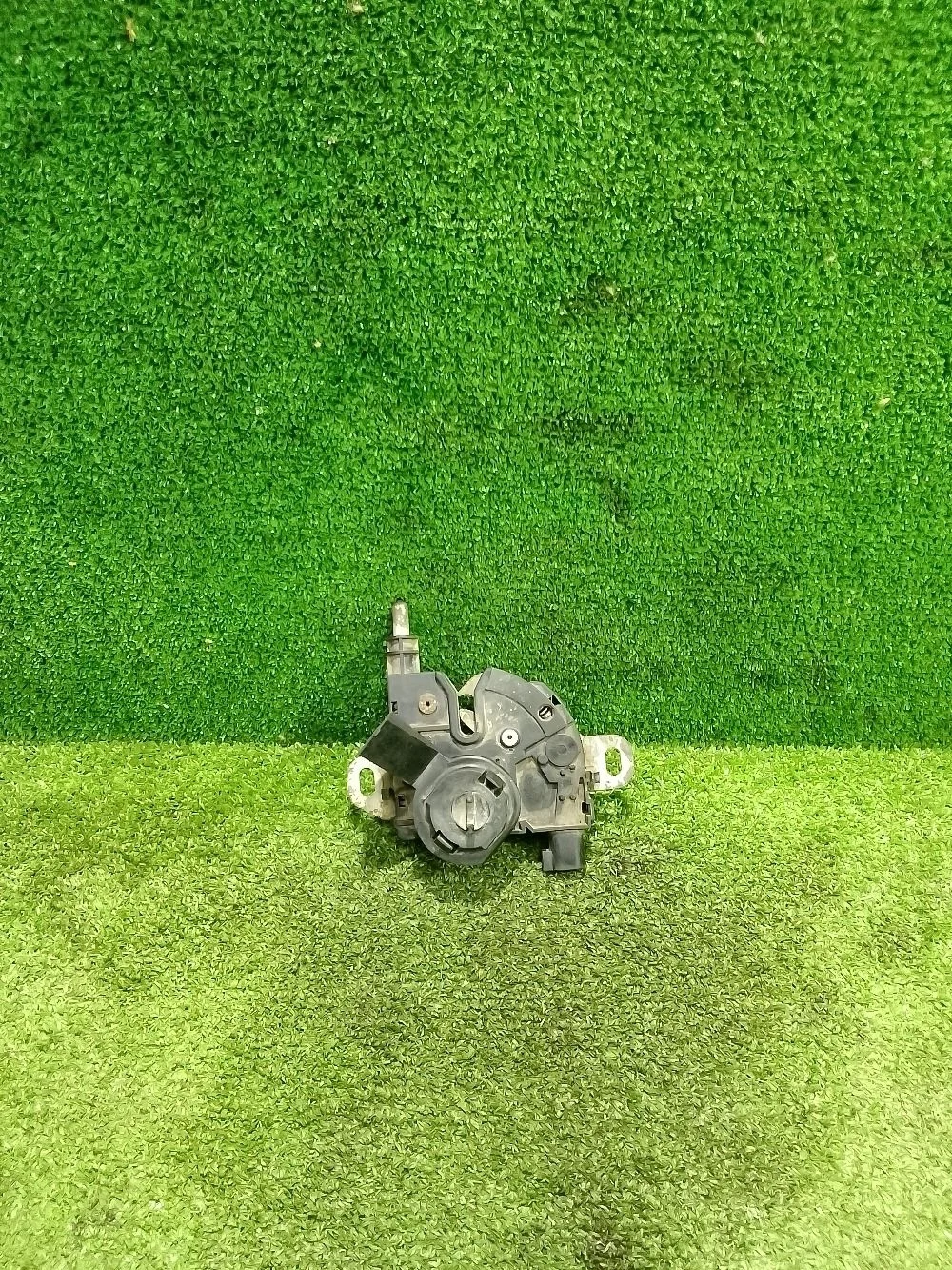 Замок капота Ford Focus II рестайлинг (2007—2011)