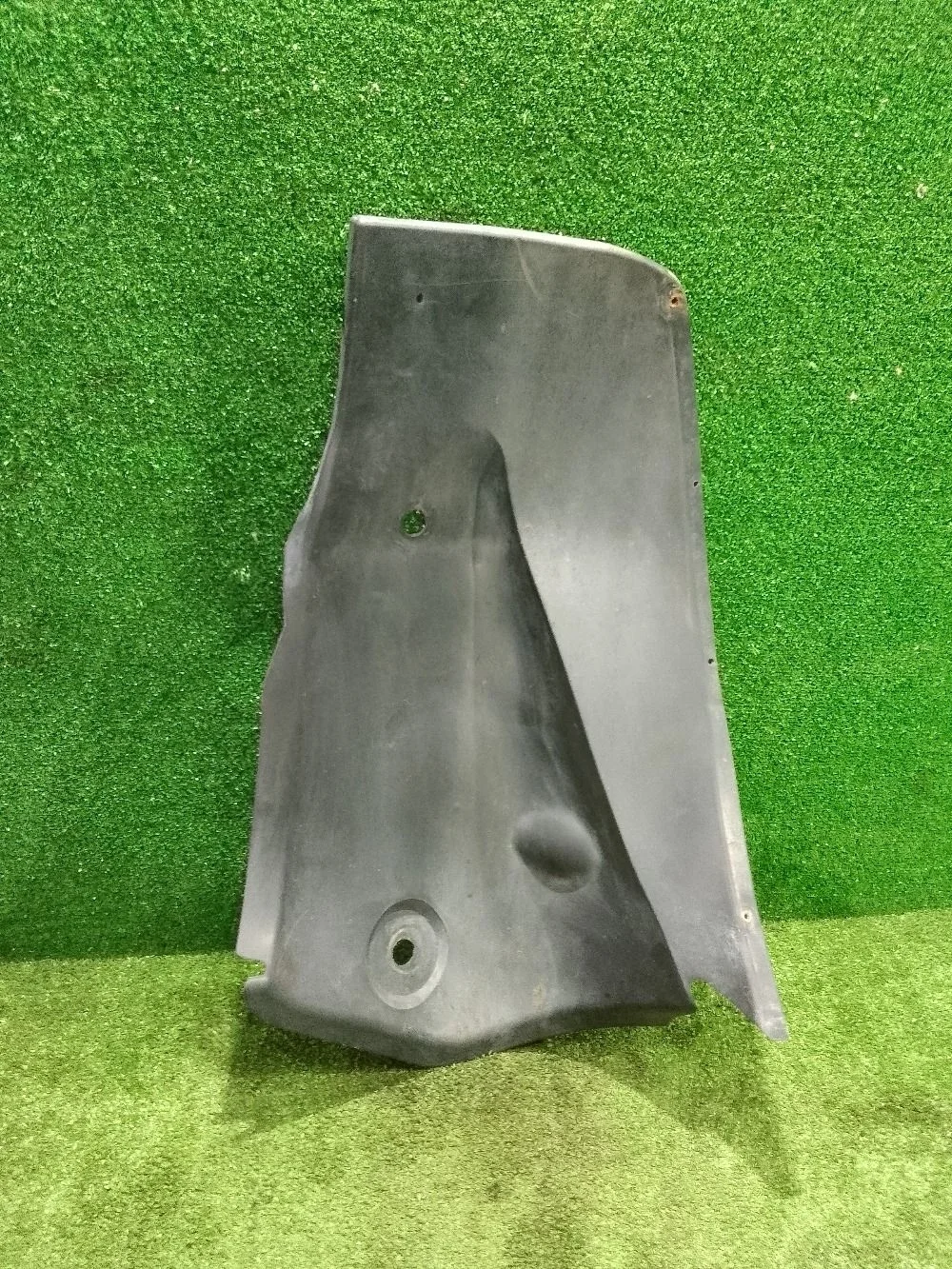 Подкрылок Renault Logan I рестайлинг (2009—2015)