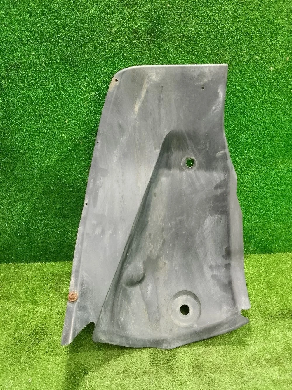 Подкрылок Renault Logan I рестайлинг (2009—2015)