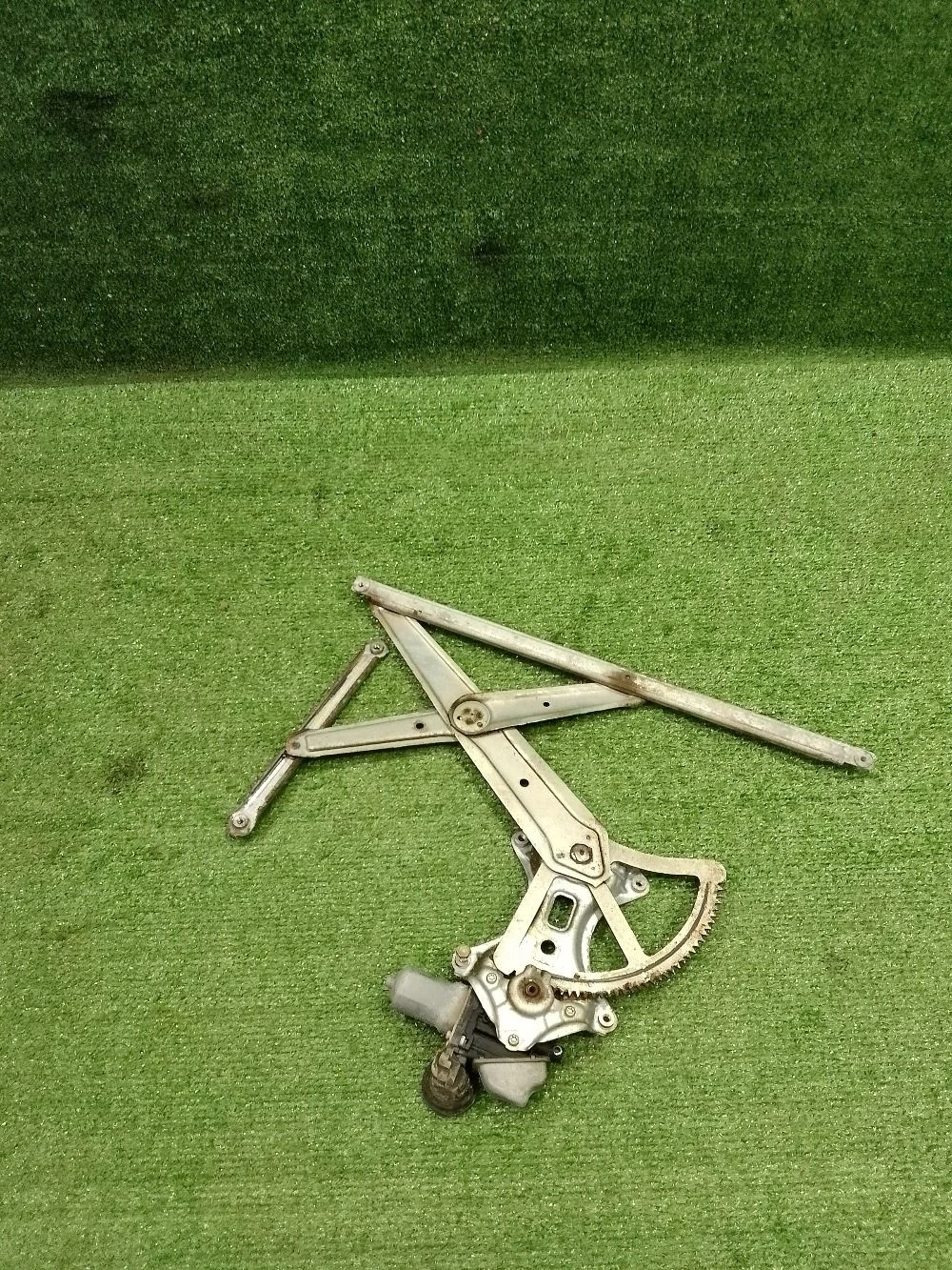 Стеклоподъемник Lexus LX J200 рестайлинг (2012—2015)