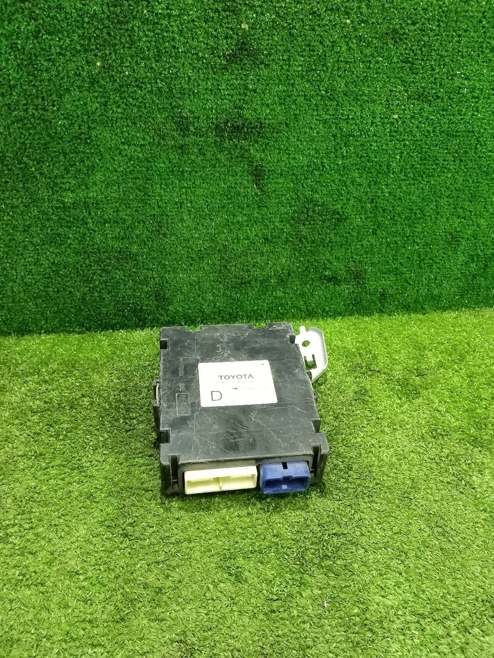 Блок управления дверьми Lexus LX J200 рестайлинг (2012—2015)