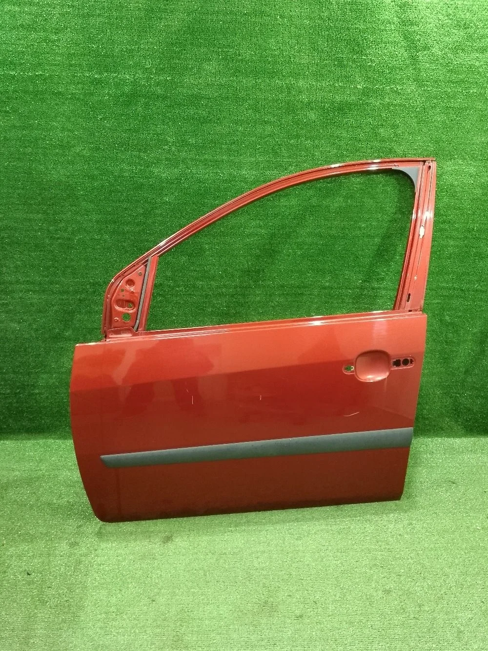 Дверь Ford Fiesta Mk5 (2002—2008)