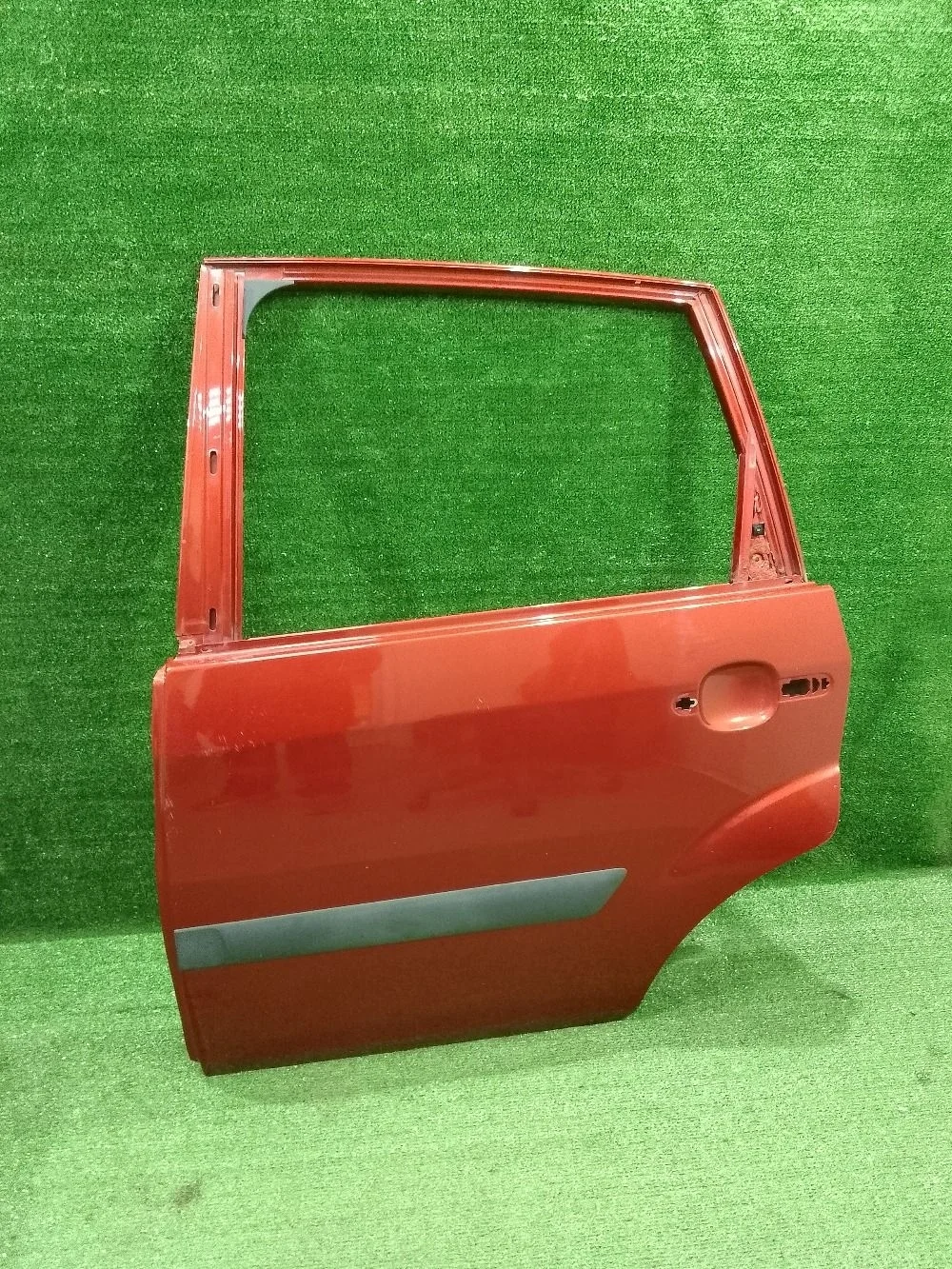 Дверь Ford Fiesta Mk5 (2002—2008)