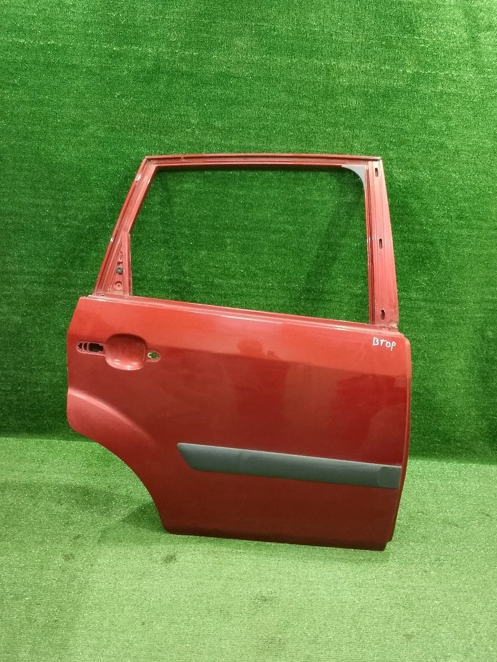 Дверь Ford Fiesta Mk5 (2002—2008)