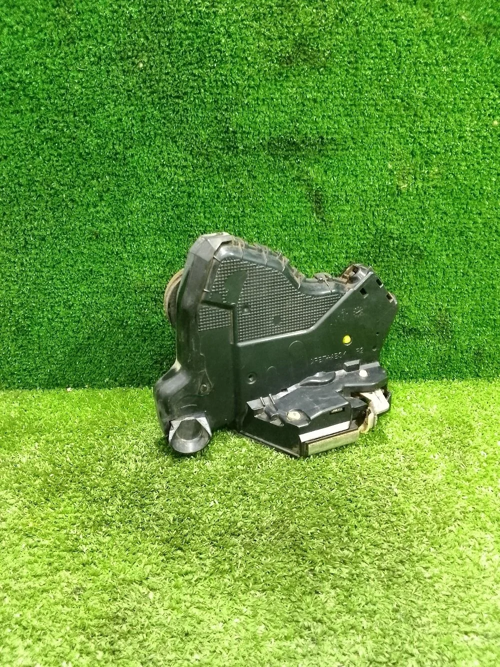 Замок двери Toyota Corolla X (2006—2010)