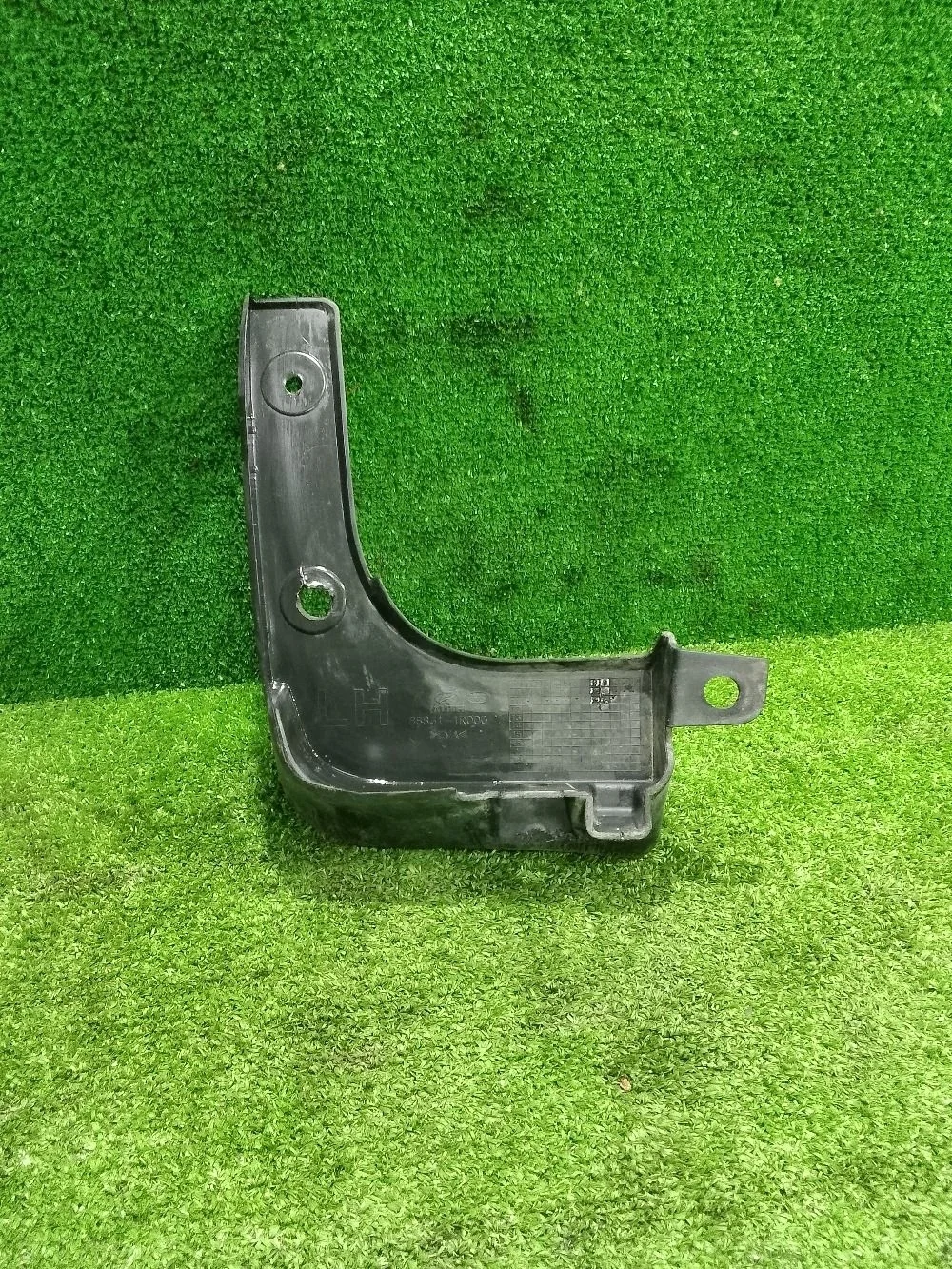 Брызговик Hyundai Solaris I (2010—2014)