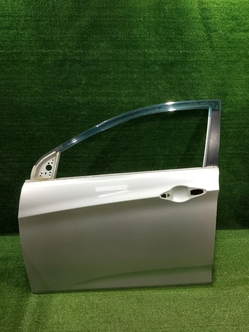 Дверь Hyundai Solaris I (2010—2014)
