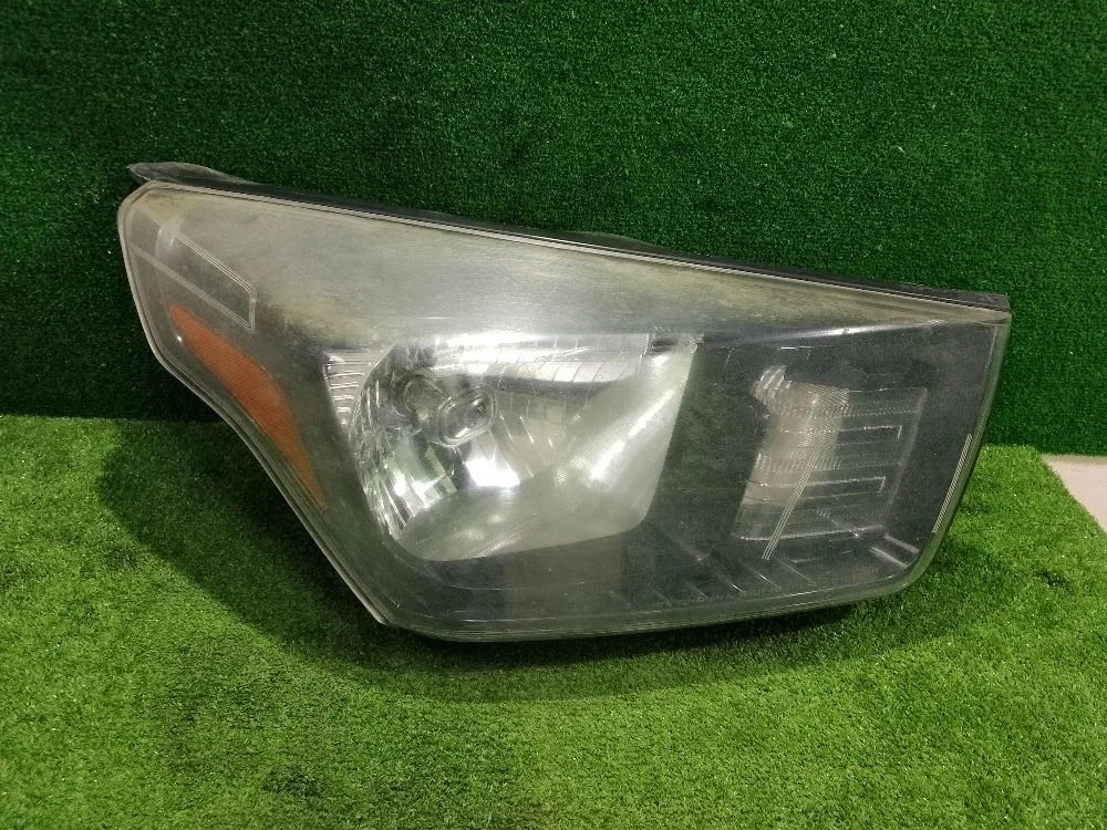 Фара SsangYong Actyon Sports I рестайлинг (2012—2016)