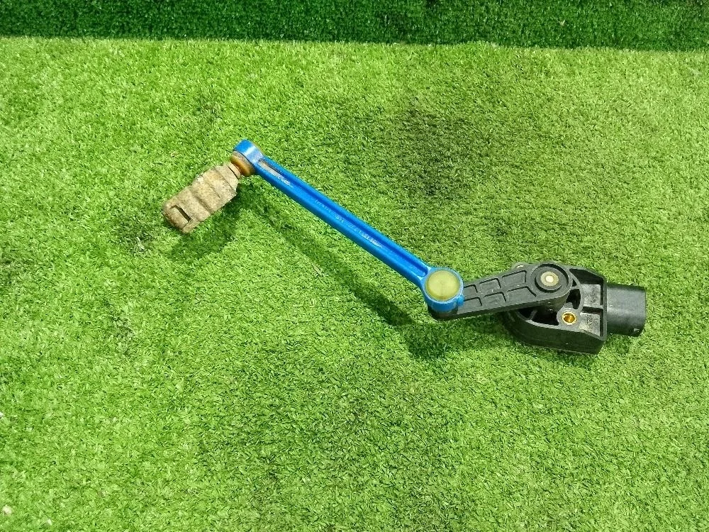 Датчик дорожного просвета Audi A6 Allroad Quattro C5 (2000—2006)