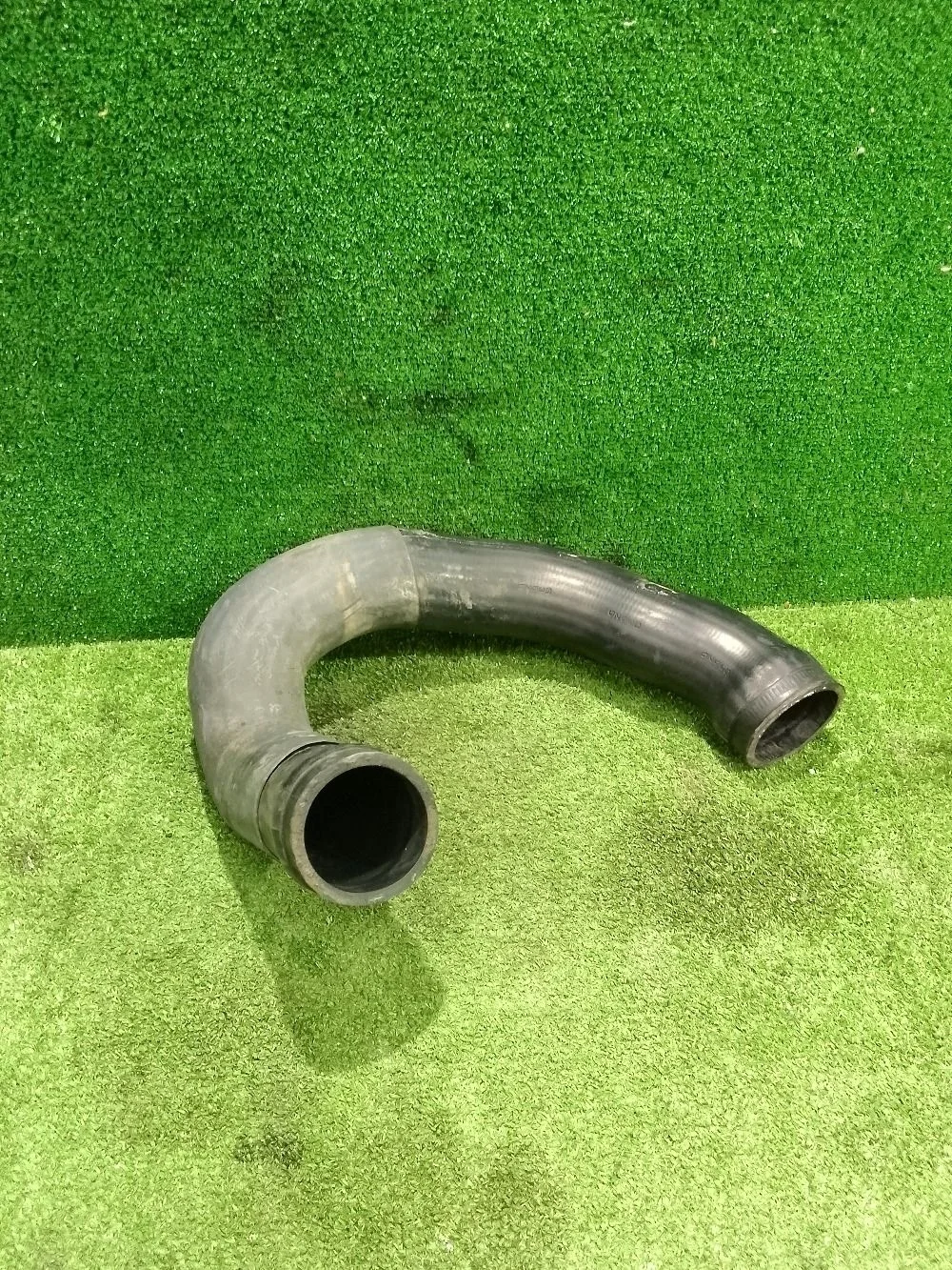 Патрубок интеркулера Audi A6 Allroad Quattro C5 (2000—2006)