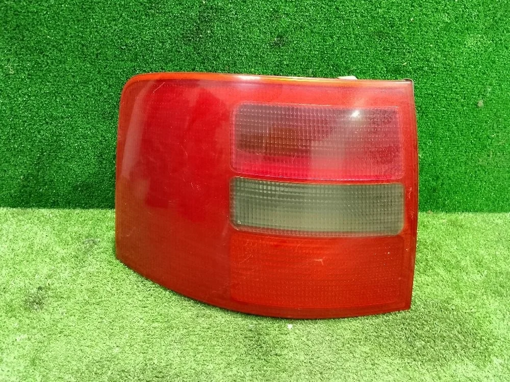 Фонарь Audi A6 Allroad Quattro C5 (2000—2006)