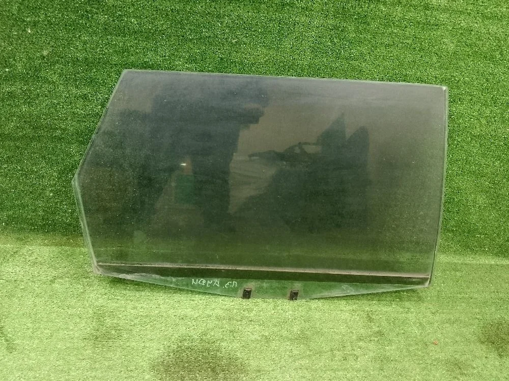 Стекло двери Audi A6 Allroad Quattro C5 (2000—2006)