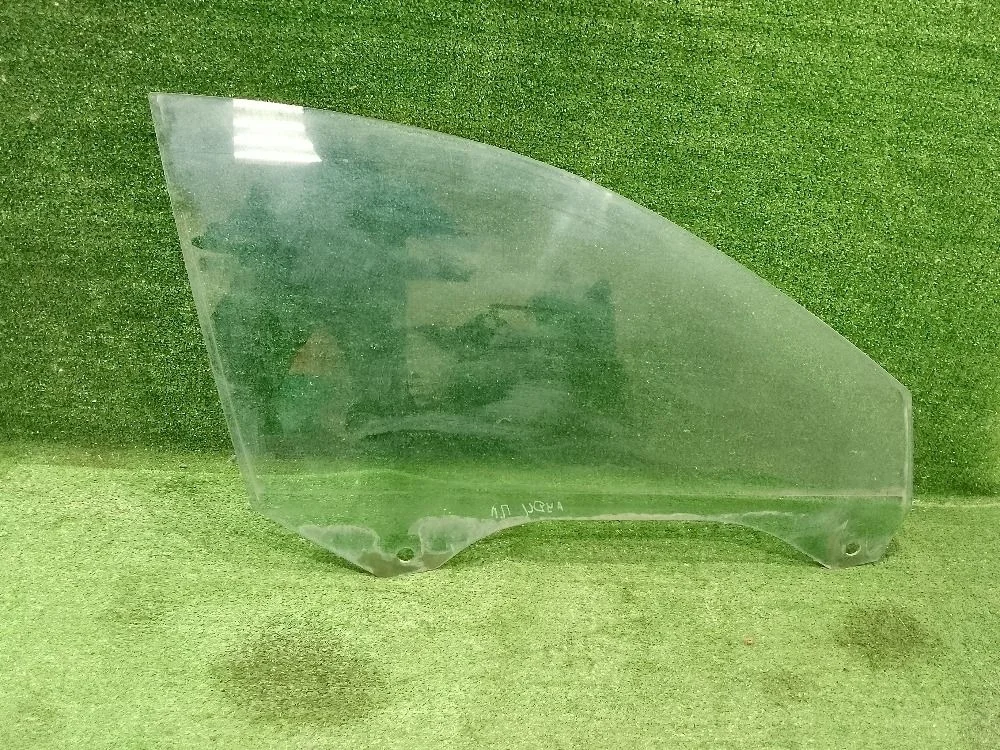 Стекло двери Audi A6 Allroad Quattro C5 (2000—2006)