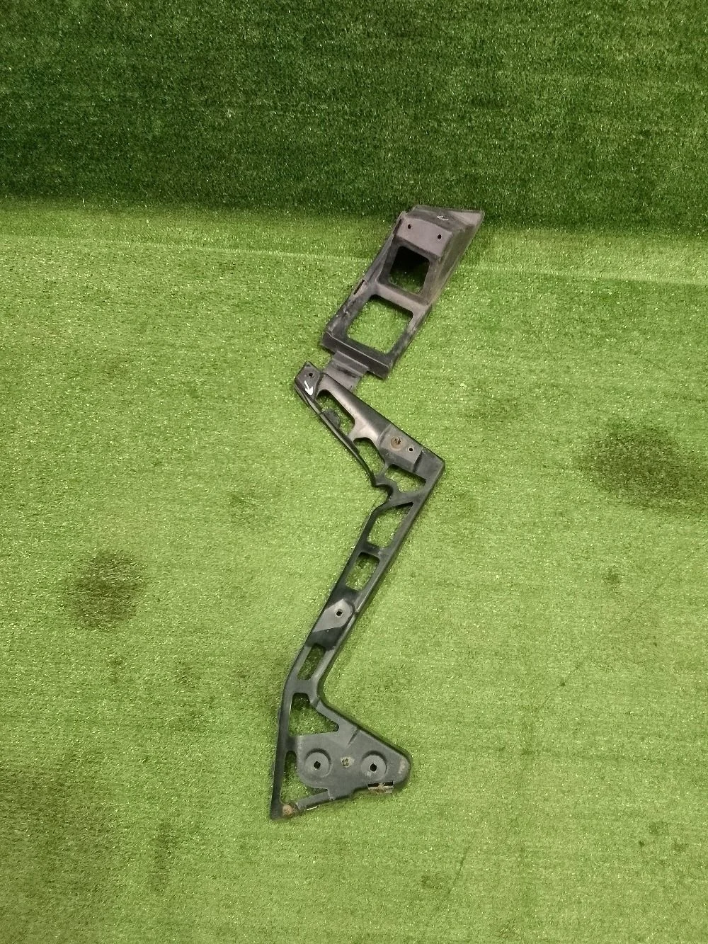 Кронштейн бампера Ford Mondeo IV (2006—2010)