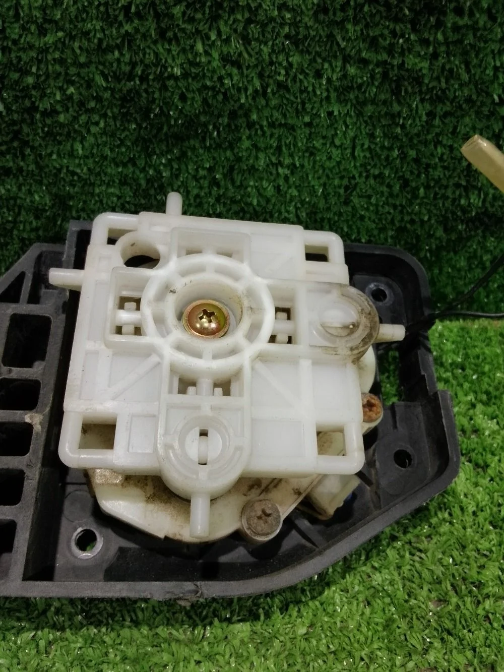 Мотор зеркала Mitsubishi Lancer IX (2000—2007)