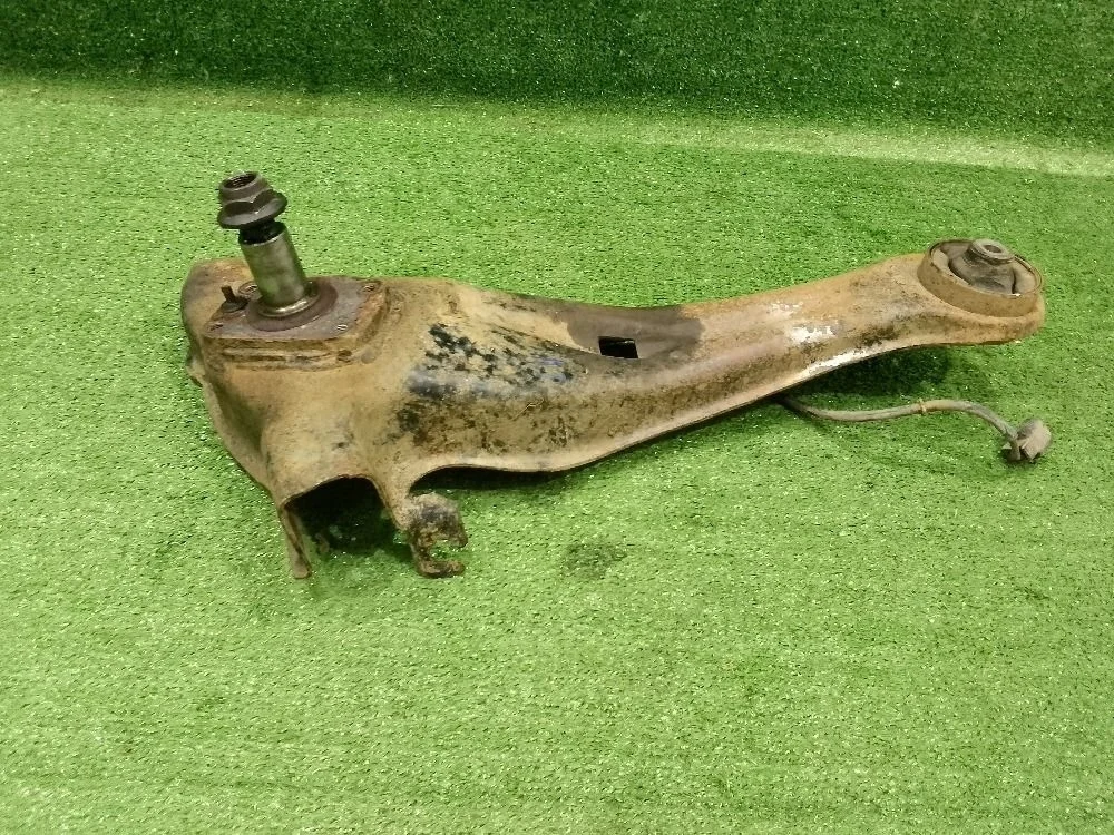 Рычаг Mitsubishi Lancer IX (2000—2007)