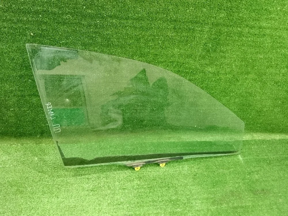 Стекло двери Mitsubishi Lancer IX (2000—2007)