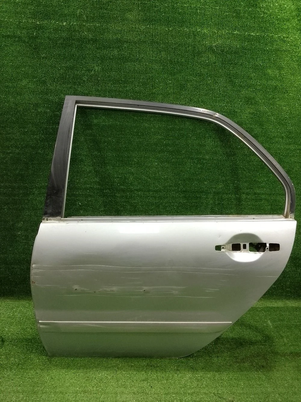 Дверь Mitsubishi Lancer IX (2000—2007)