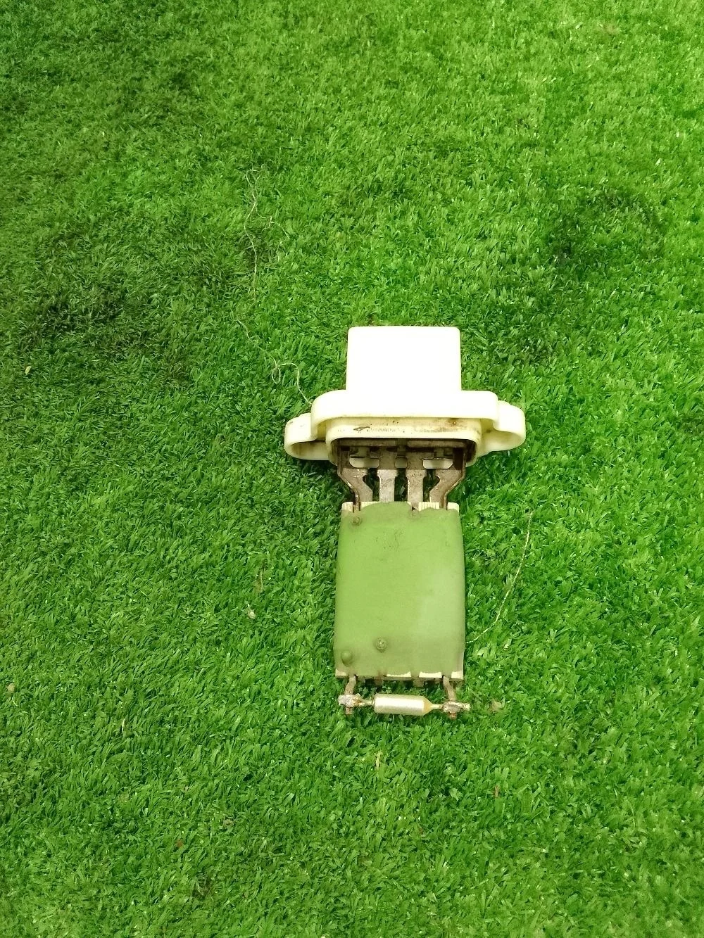 Резистор отопителя Ford Focus II (2005—2008)