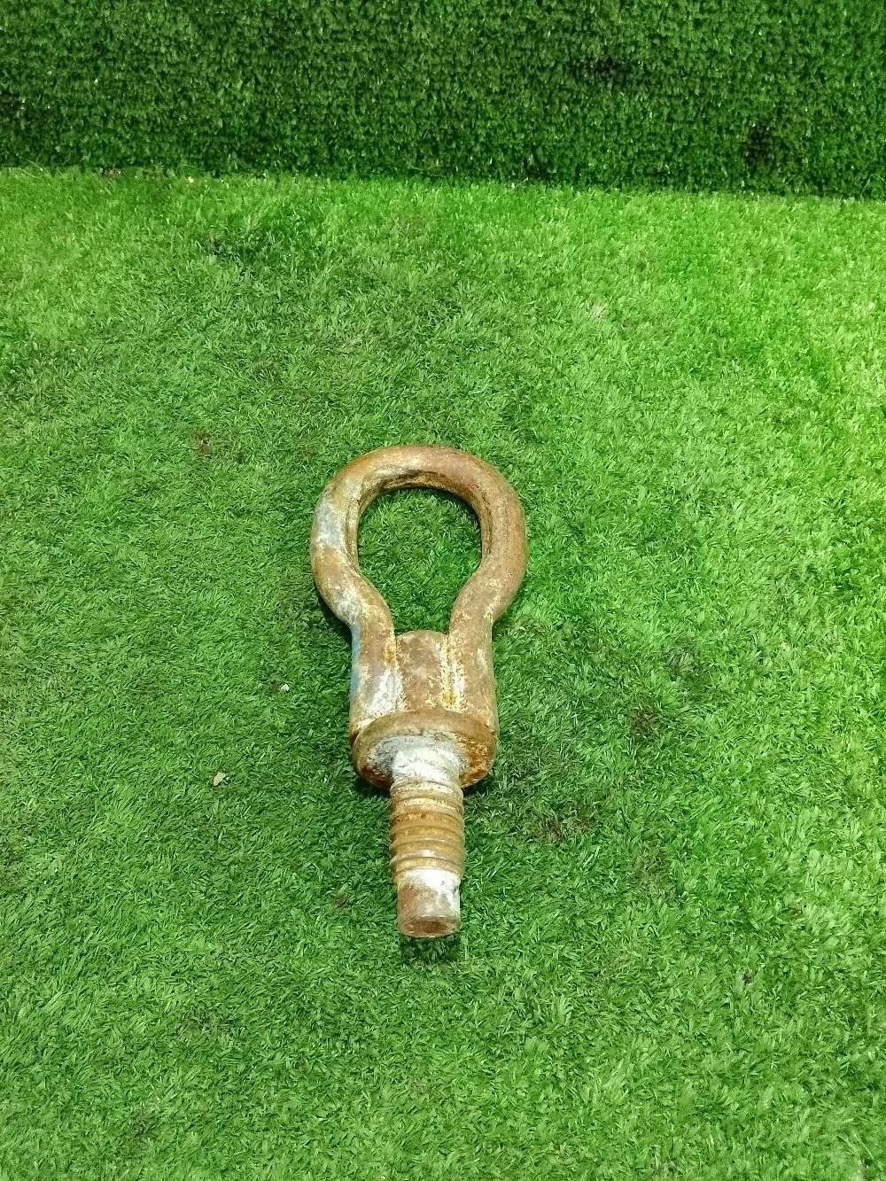 Крюк буксировочный Ford Focus II (2005—2008)