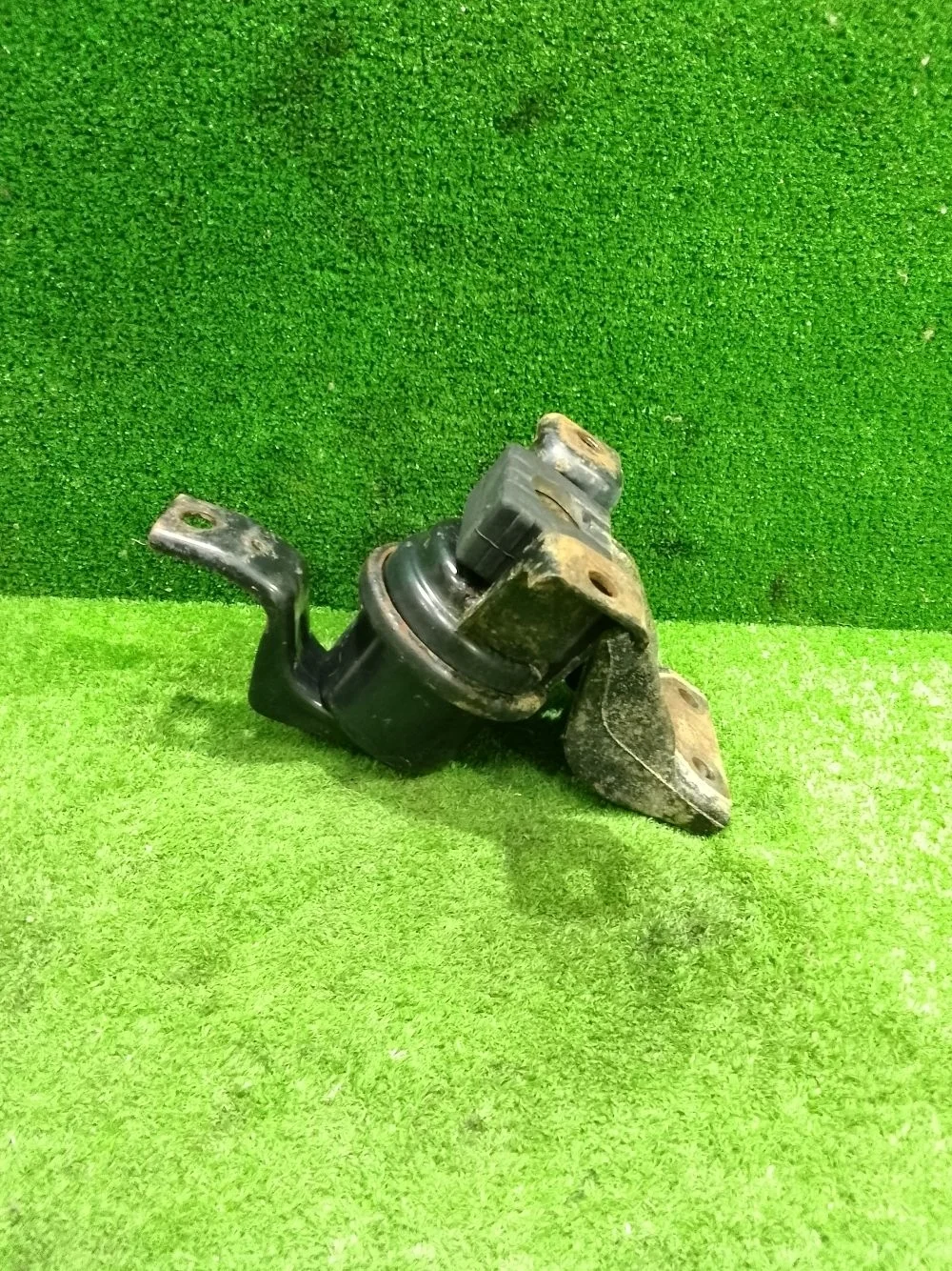 Подушка двигателя Mitsubishi Lancer IX (2000—2007)