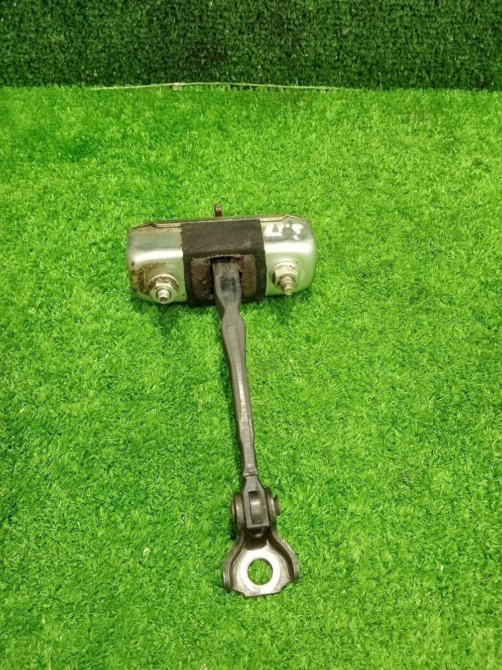 Ограничитель двери Toyota Corolla X (2006—2010)