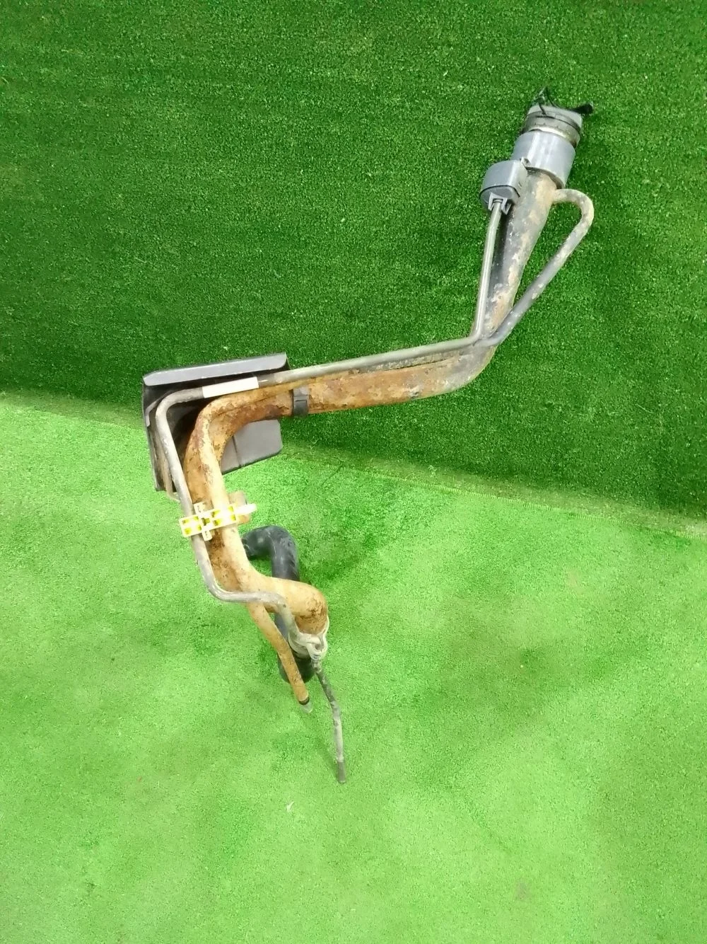 Горловина топливного бака Toyota Corolla X (2006—2010)