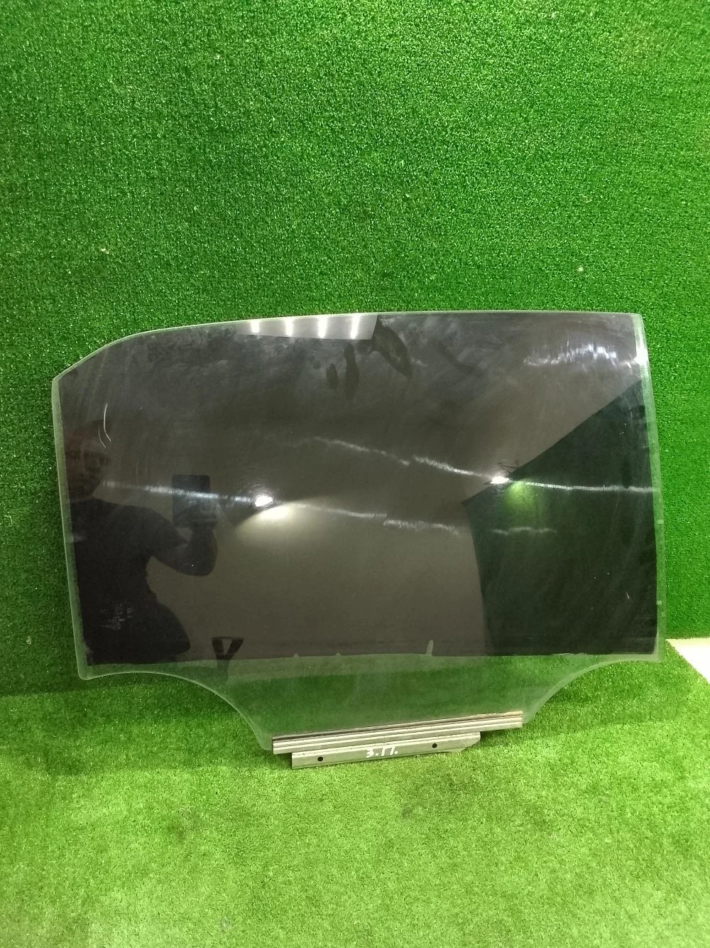 Стекло двери Toyota Corolla X (2006—2010)