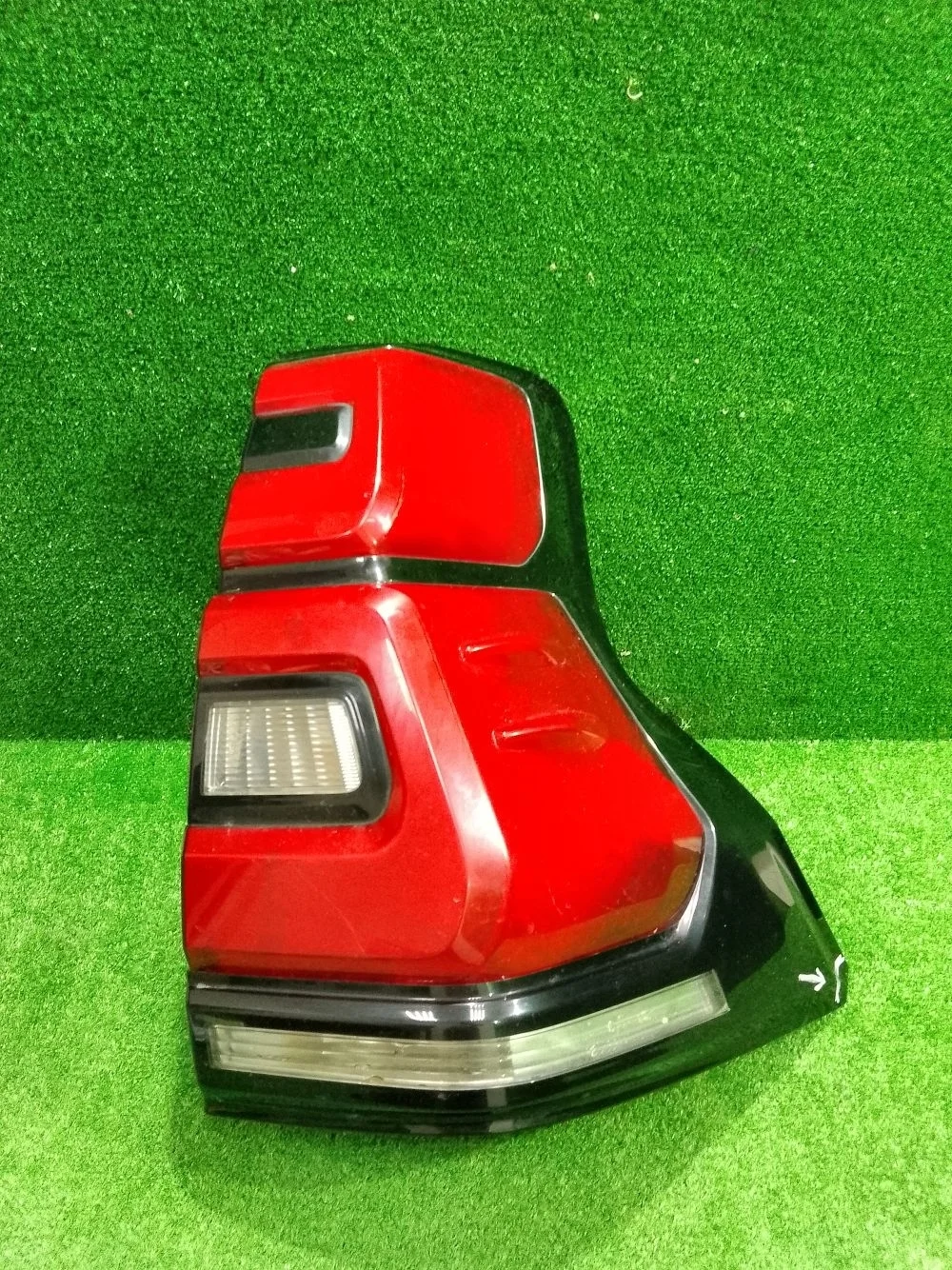 Фонарь Toyota Land Cruiser Prado 150 рестайлинг 2 (2017—2026)