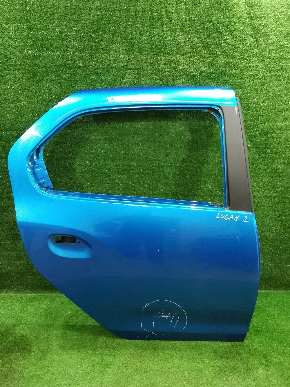 Дверь Renault Logan II (2012—2018)
