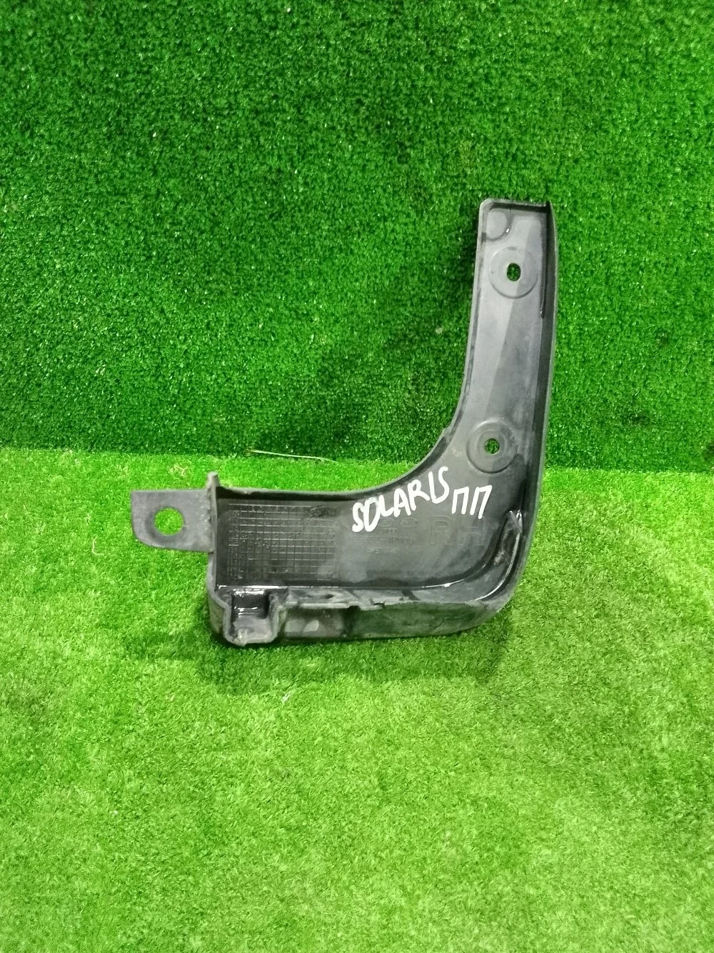 Брызговик Hyundai Solaris I (2010—2014)