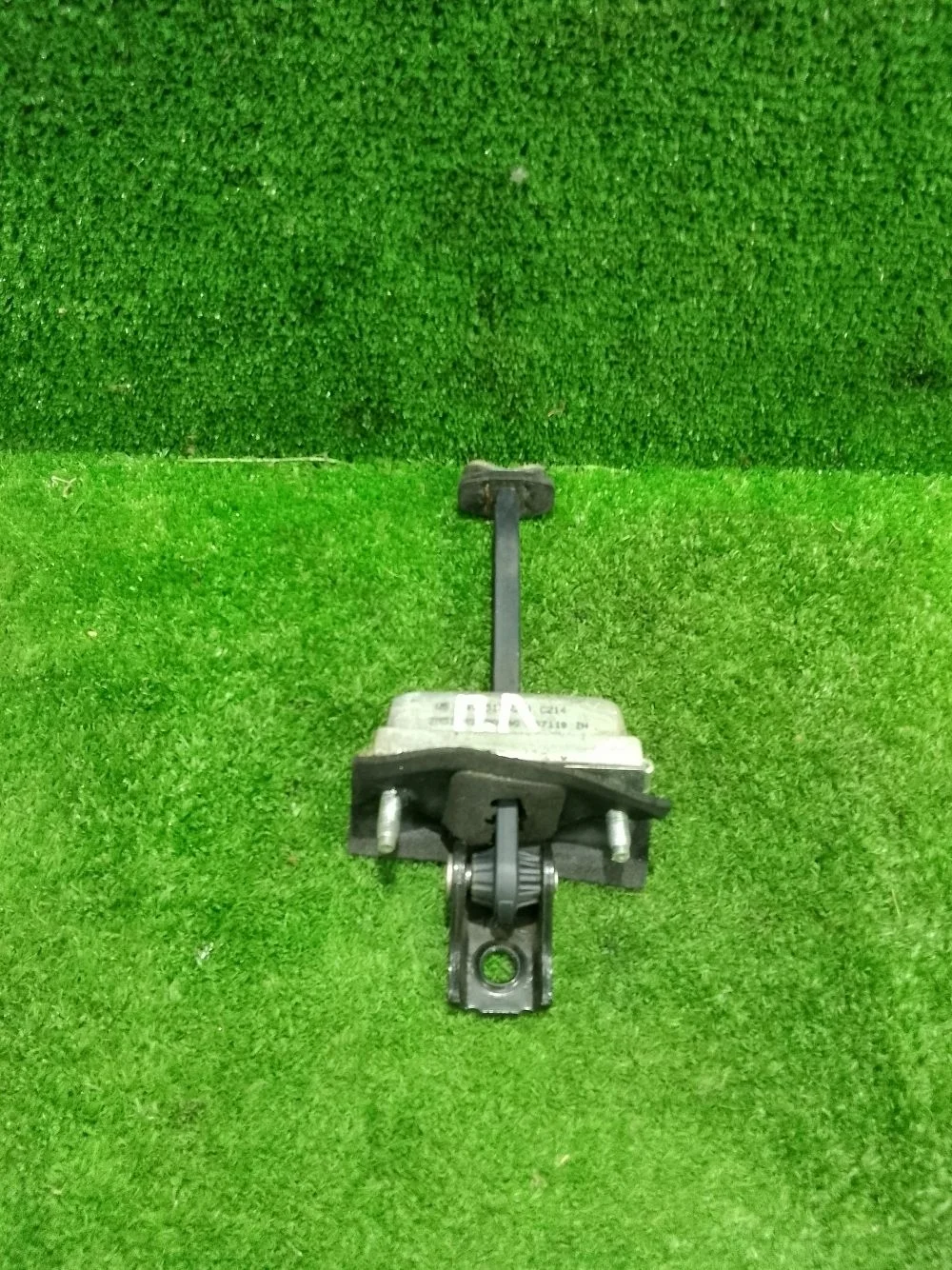 Ограничитель двери Ford Focus II (2005—2008)