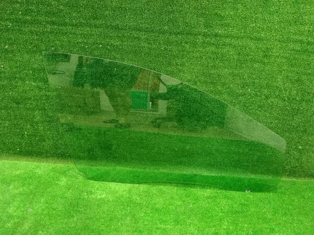 Стекло двери Ford Focus II (2005—2008)