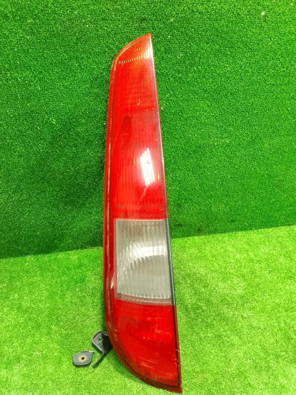 Фонарь Ford Focus II (2005—2008)