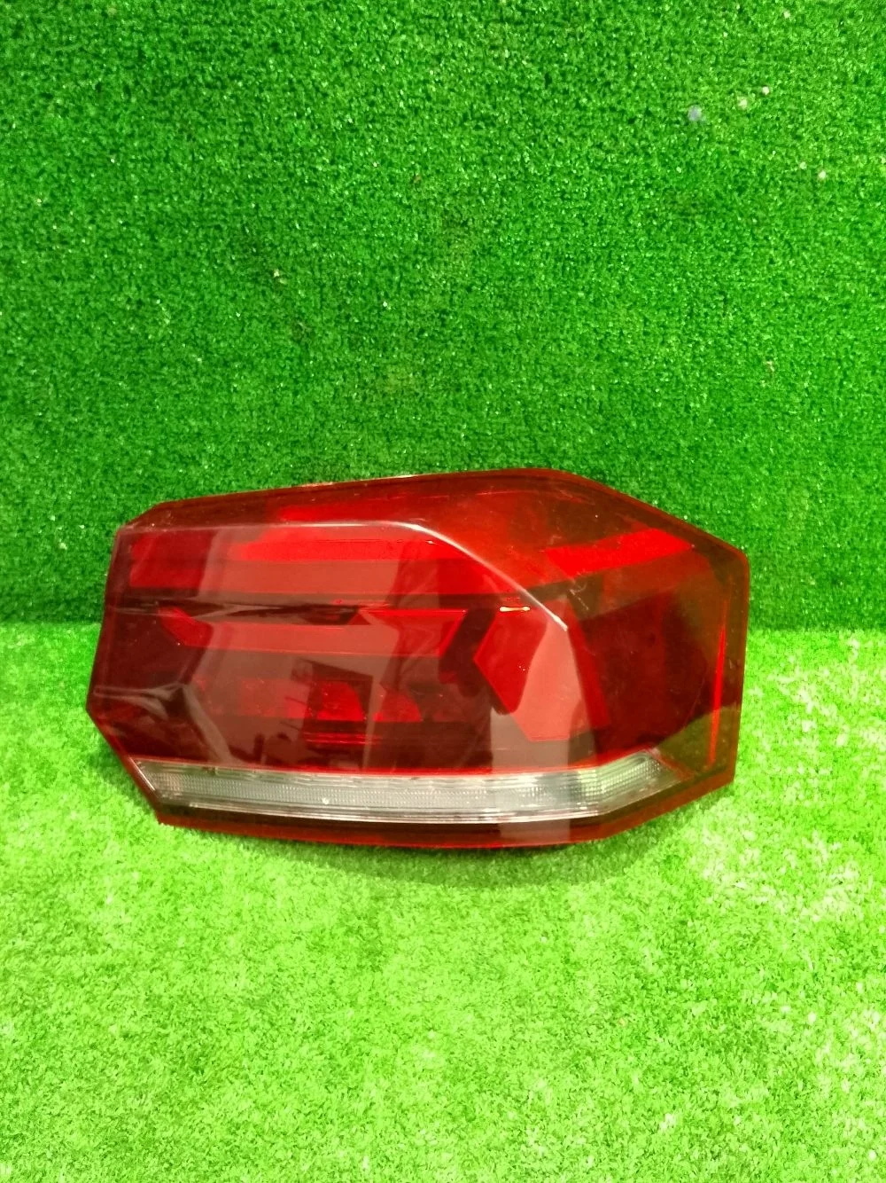 Фонарь Volkswagen Polo VI (2020—2023)