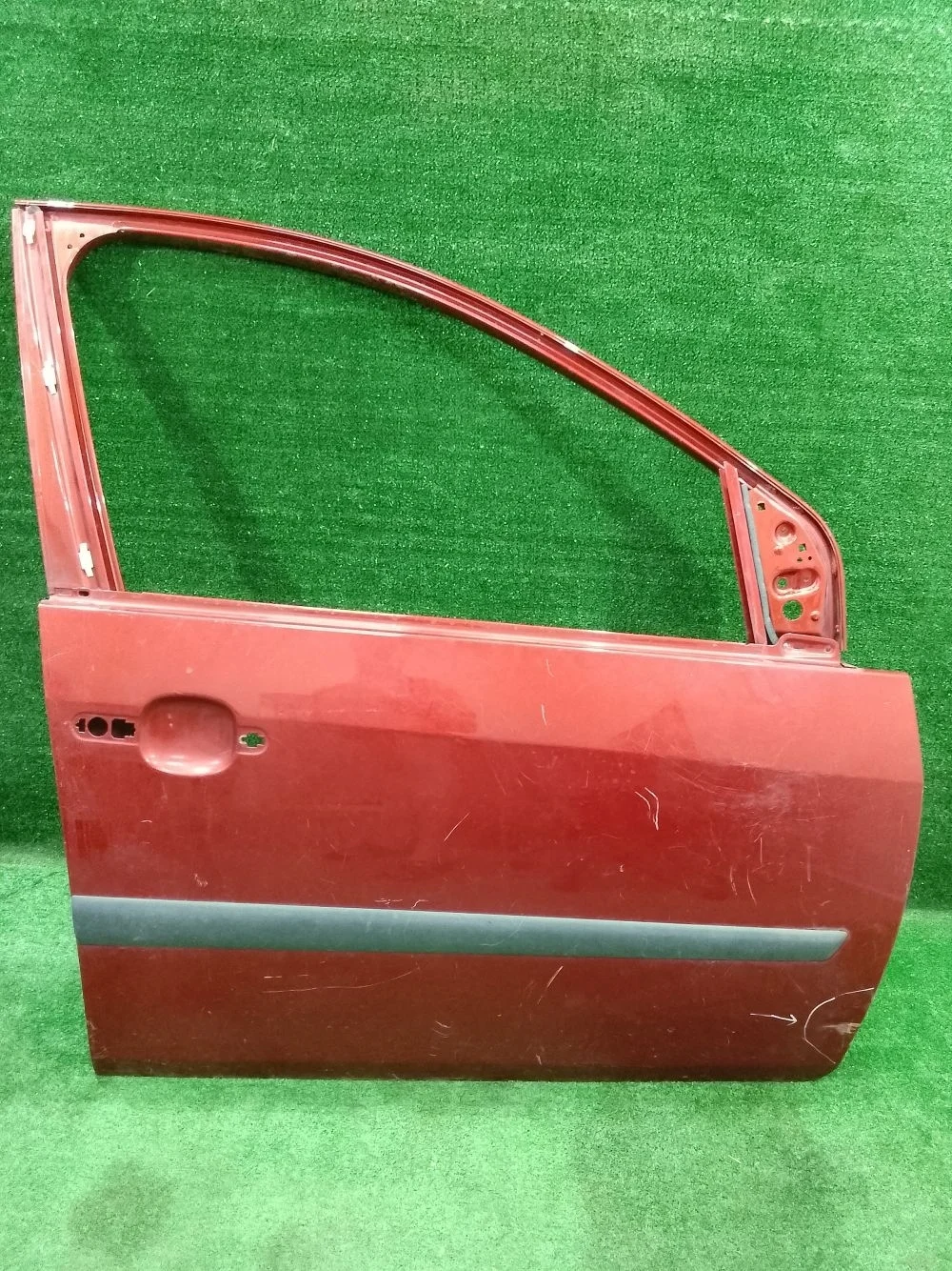 Дверь Ford Fiesta Mk5 (2002—2008)