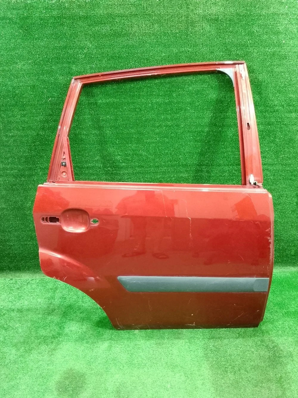 Дверь Ford Fiesta Mk5 (2002—2008)