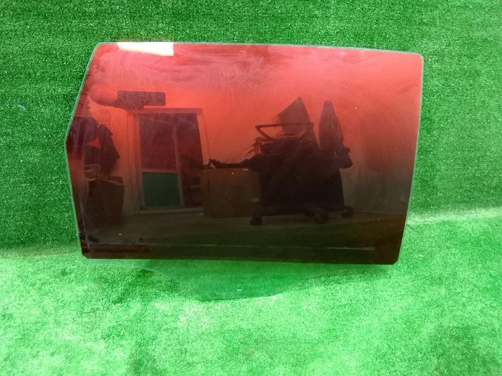 Стекло двери Ford Fiesta Mk5 (2002—2008)