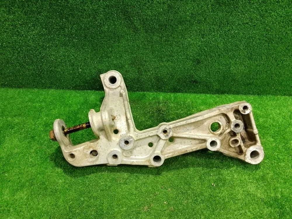 Кронштейн рычага Volkswagen Golf Plus I (2005—2009)