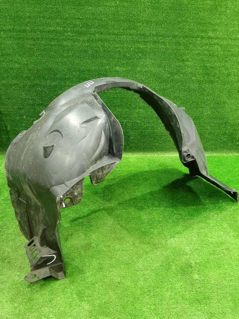 Подкрылок Renault Logan I (2004—2009)