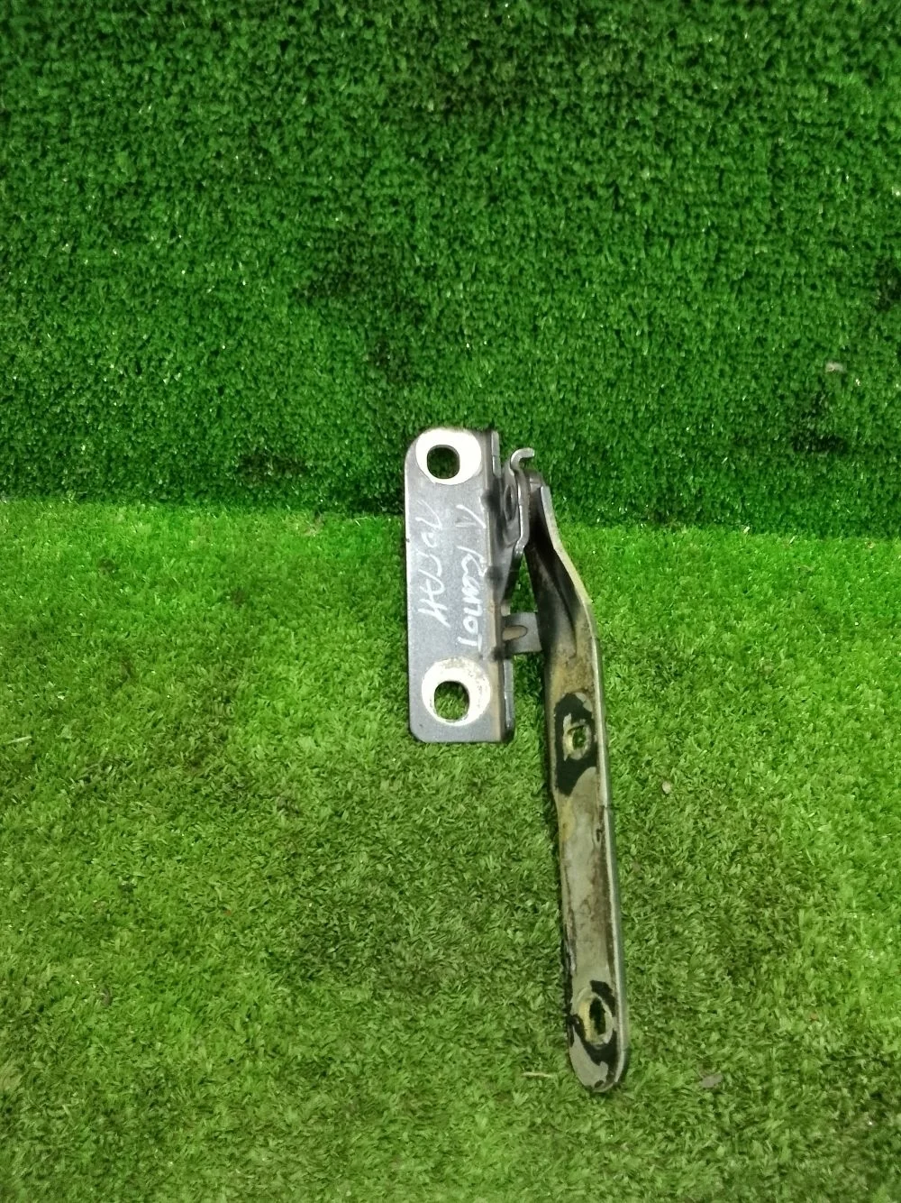 Петля капота Renault Logan I (2004—2009)