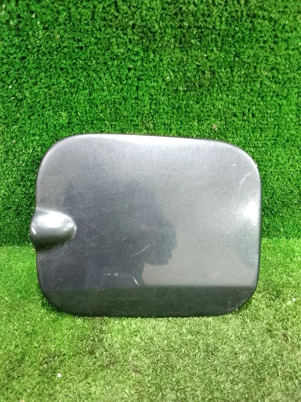 Лючок бензобака Renault Logan I (2004—2009)