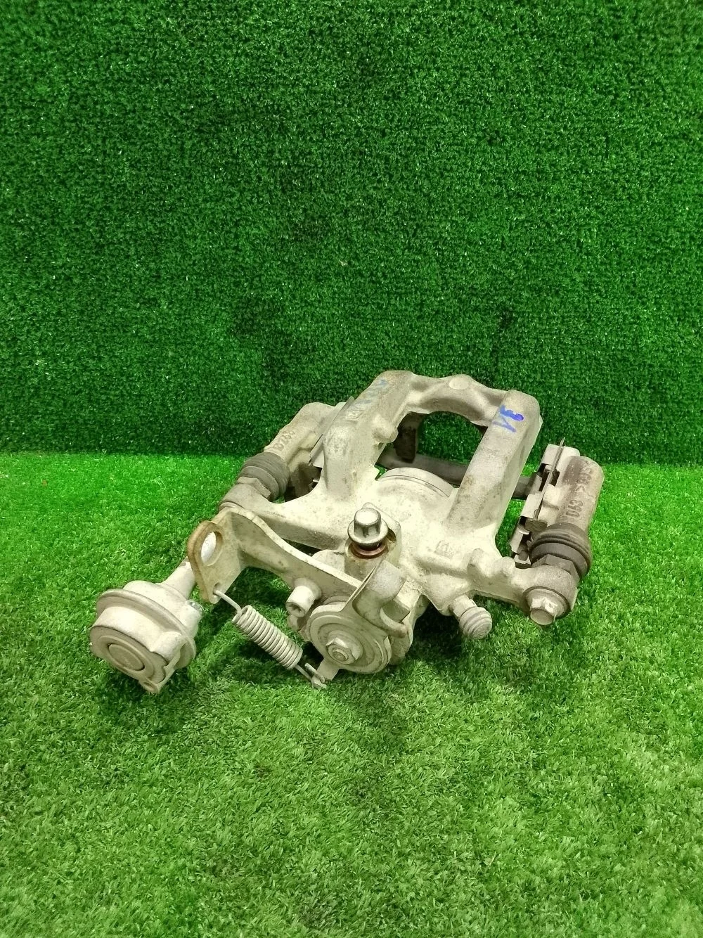 Суппорт тормозной Opel Astra J (2009—2012)