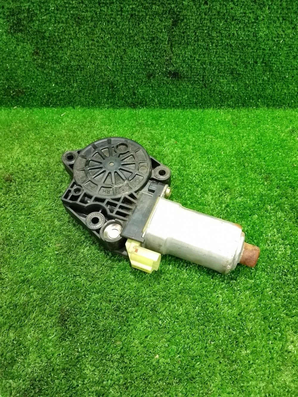 Мотор стеклоподъемника Hyundai Elantra III рестайлинг (2003—2010)