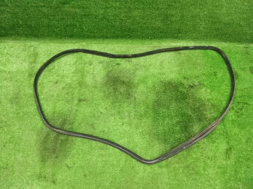 Уплотнитель двери Volvo S80 I (1998—2003)