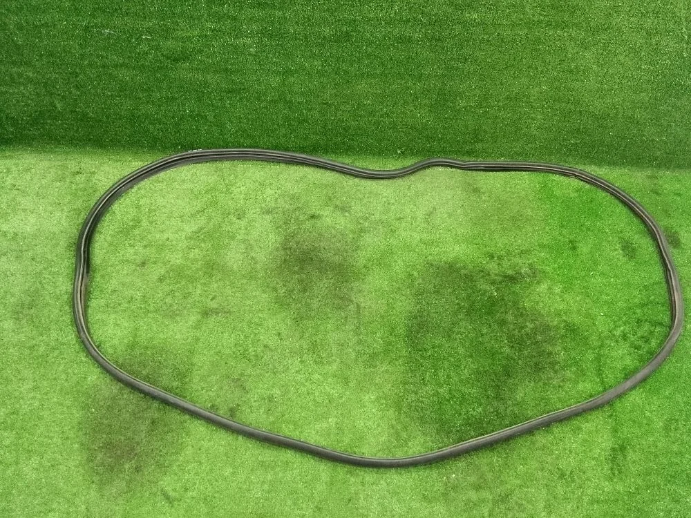 Уплотнитель двери Volvo S80 I (1998—2003)