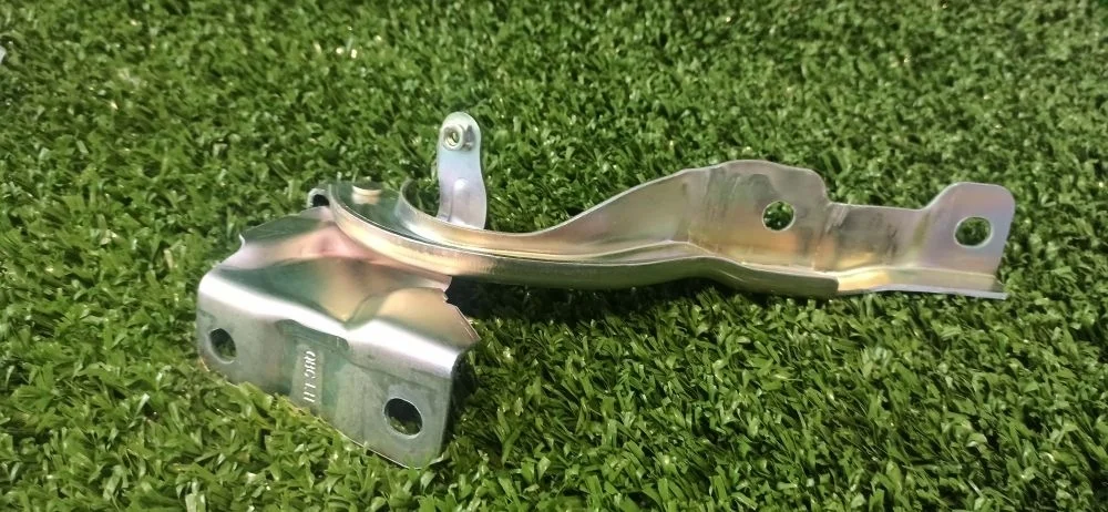 Петля капота Kia Rio III (2011—2015)