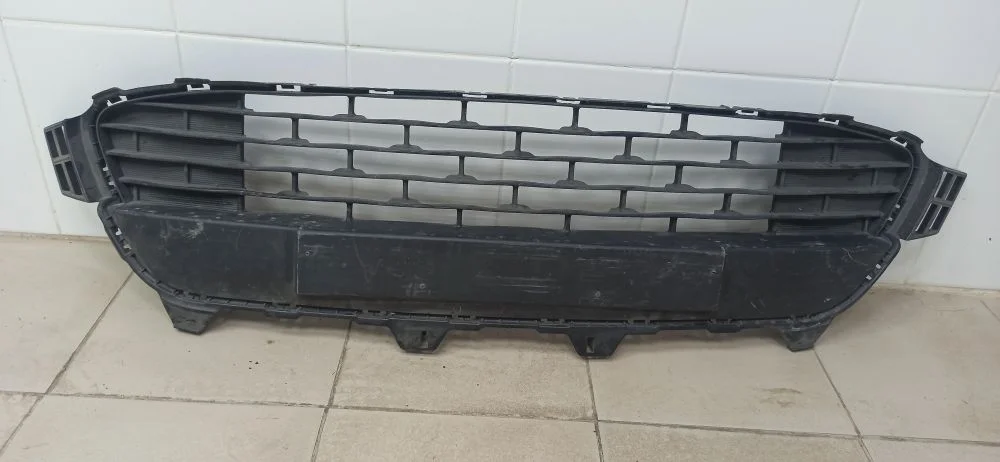 Решетка бампера Kia Rio IV (2017—2020)