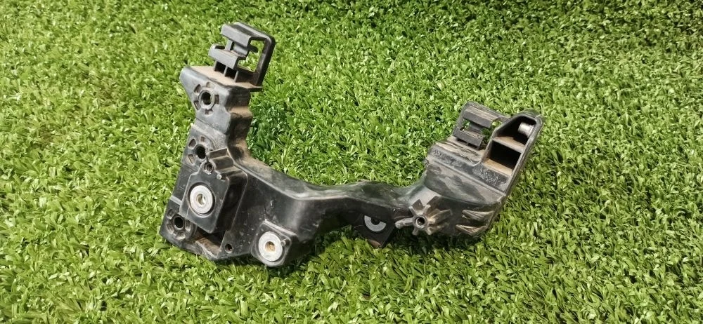 Кронштейн фары Kia Ceed JD (2012—2015)