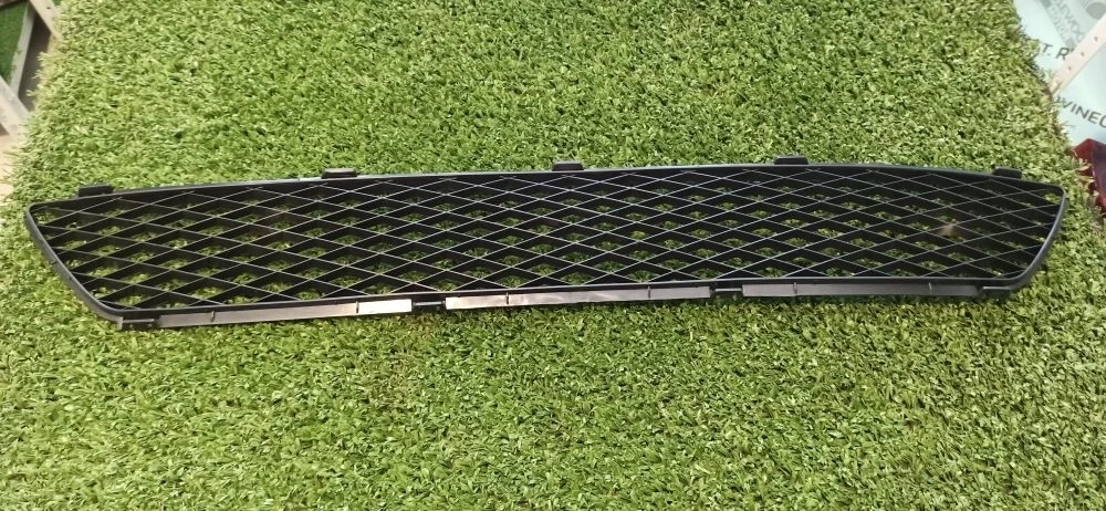 Решетка бампера Mazda 6 GG (2002—2005)